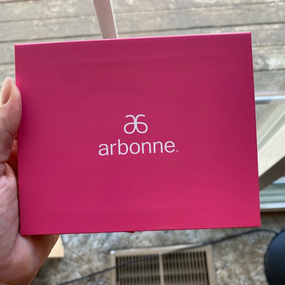 Arbonne marble pallet